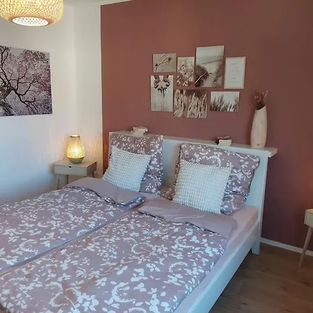 Gemuetliche Familienwohnung Mit Wlan Und Stellplatz Bielefeld Exterior photo